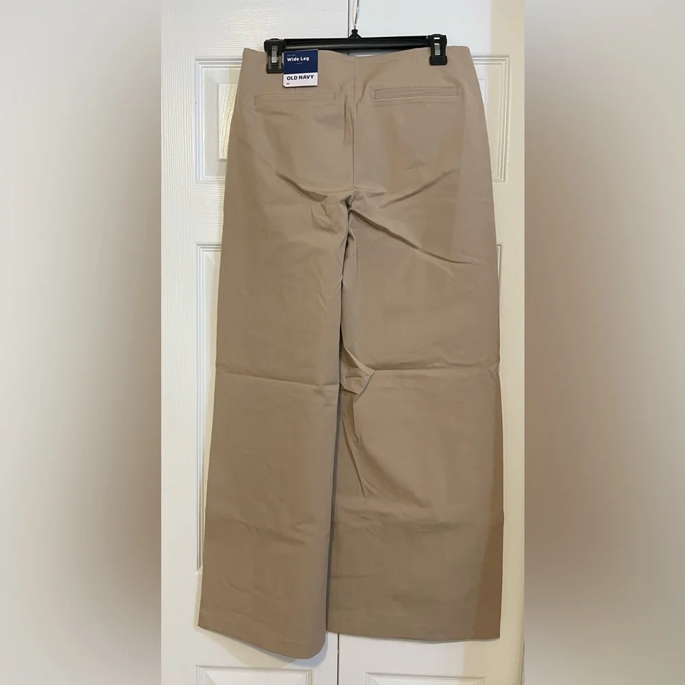 Old Navy Woman’s Wide Leg Pants - Picture 2 of 8
